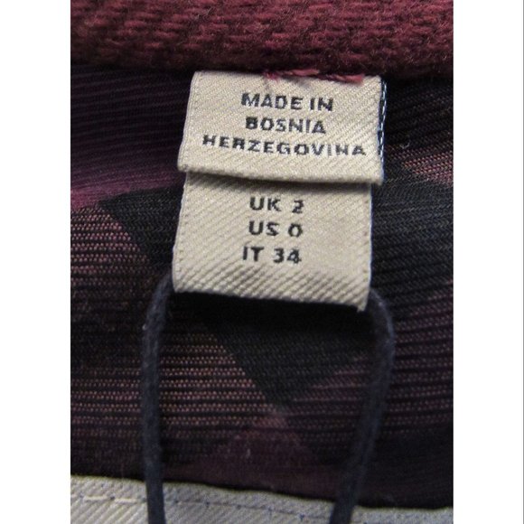 Burberry Technical Wool Cashmere Funnel Neck Coat, Burgundy, Size 0 US, 2 UK - Picture 8 of 11